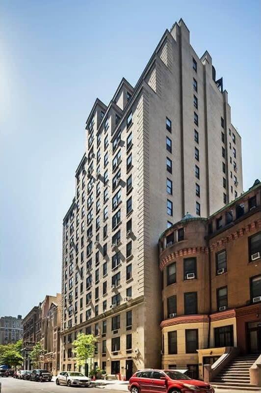 73-812 New Uws Doorman Gym * Nova York